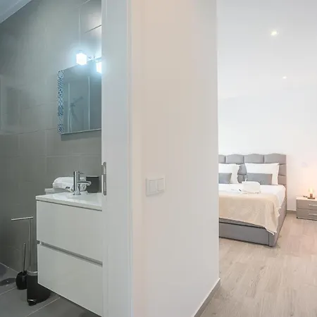 דירה T2 Tin Tin נאזרה